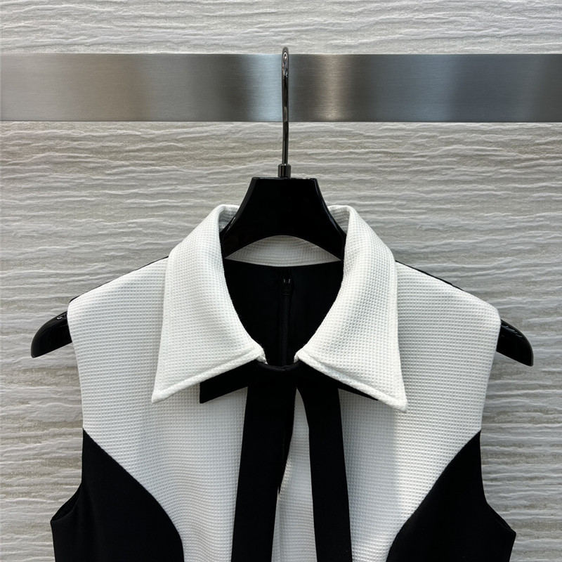 Va1e*ntin0 sleeveless dress replica clothing sites