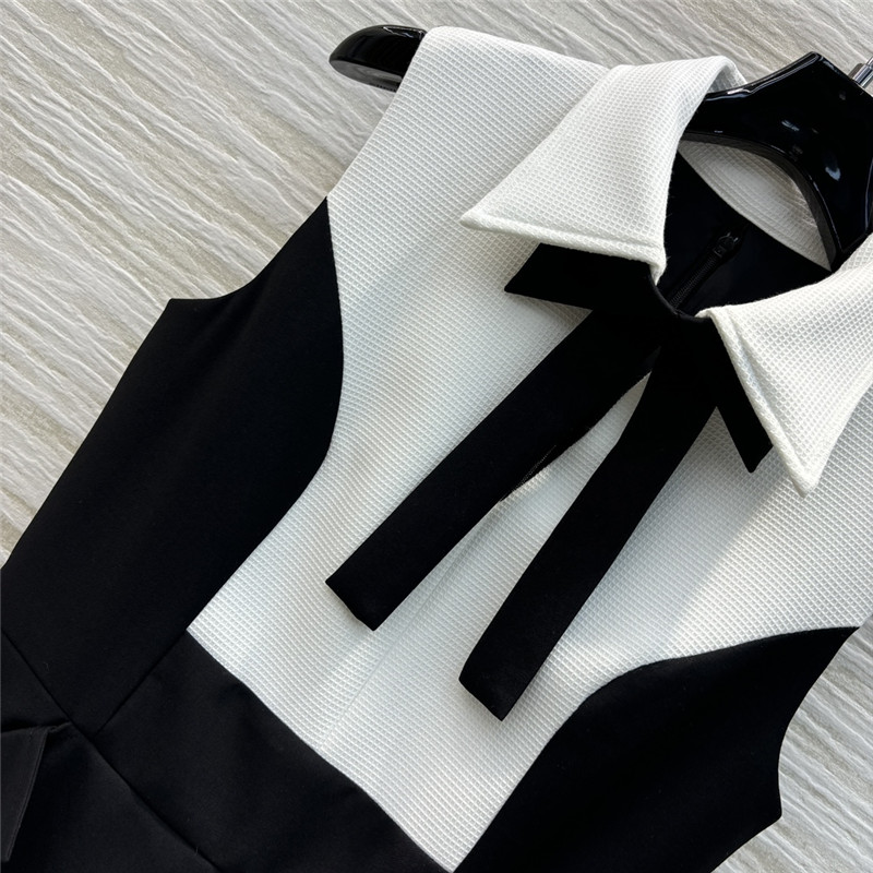 Va1e*ntin0 sleeveless dress replica clothing sites