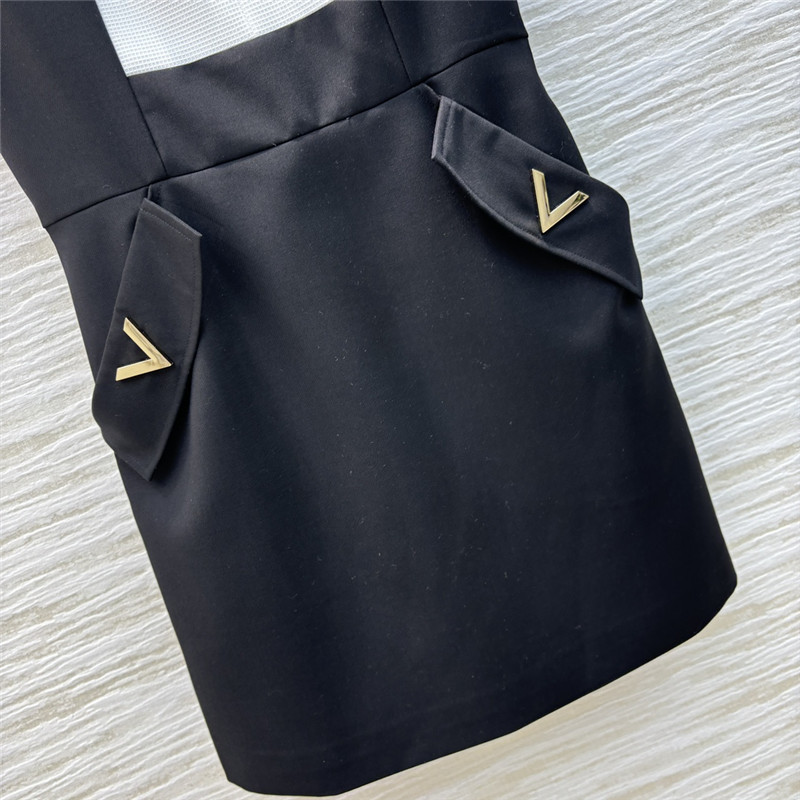 Va1e*ntin0 sleeveless dress replica clothing sites