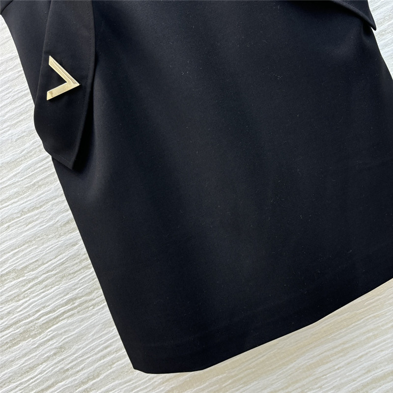 Va1e*ntin0 sleeveless dress replica clothing sites