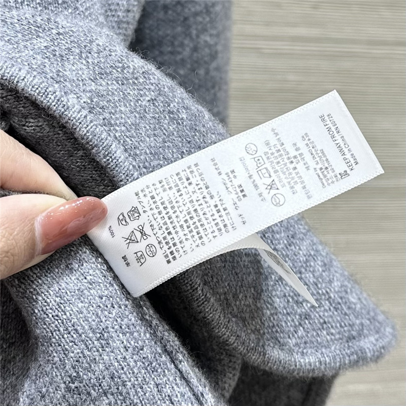 L0r0 P1ana cashmere suit replica d&g clothing