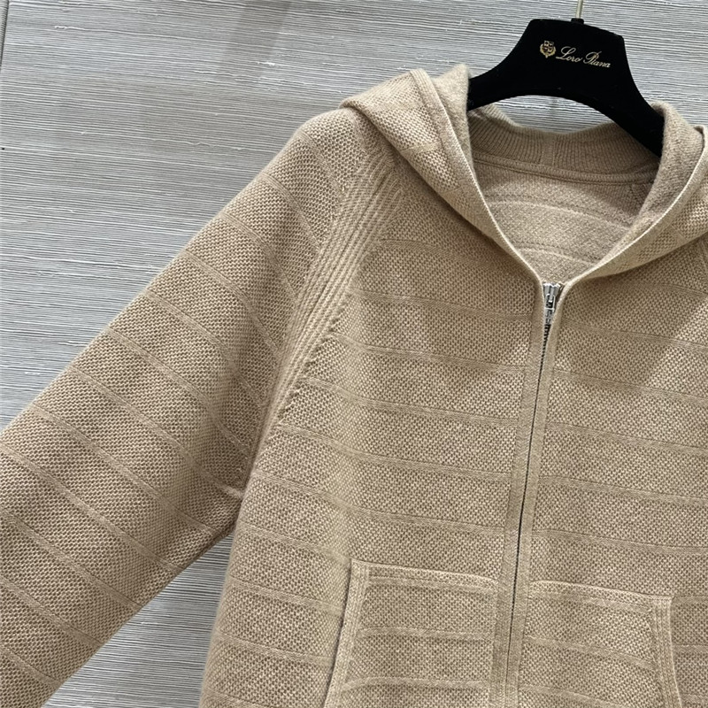 L0r0 P1ana cashmere suit replica d&g clothing