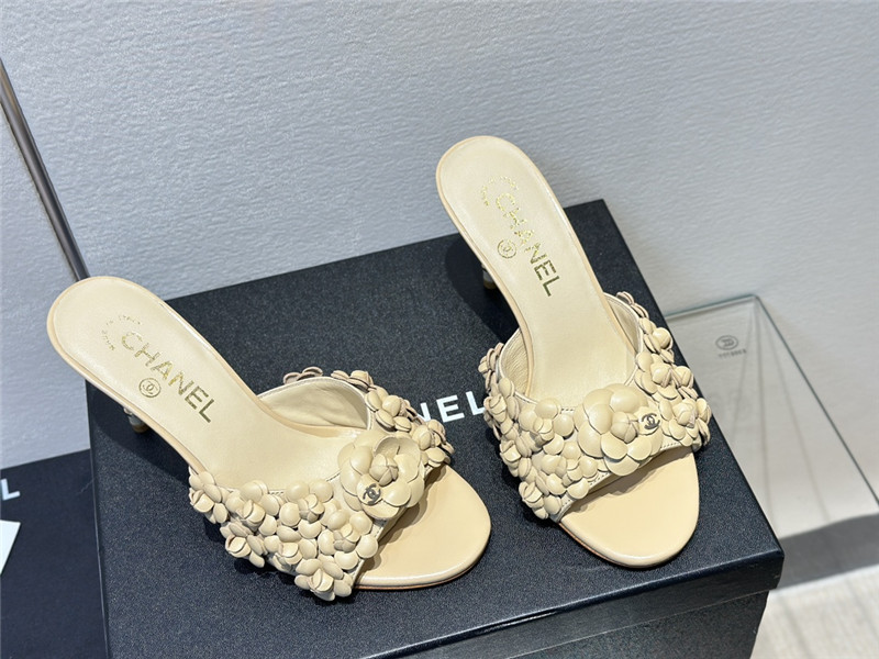 Ch**el camellia heel mules beige leather