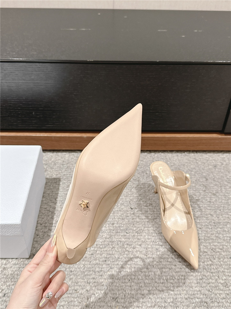 D10r capture heeled mules nude patent