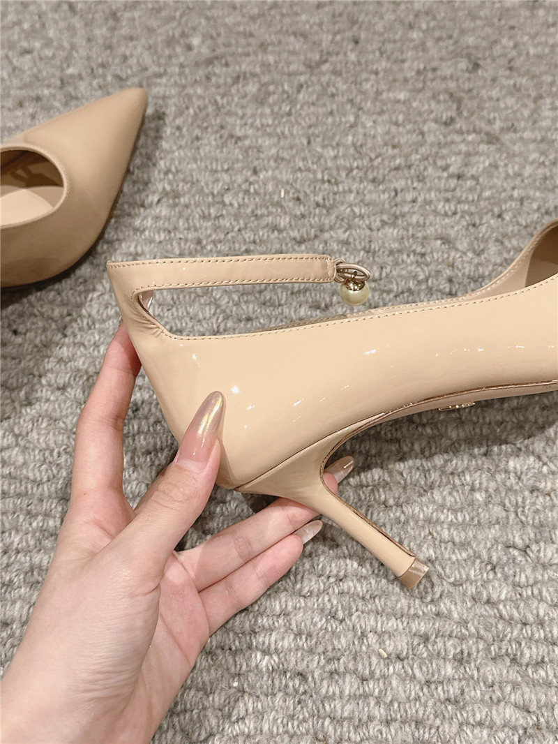 D10r pearl ankle pointed pumps nude patent