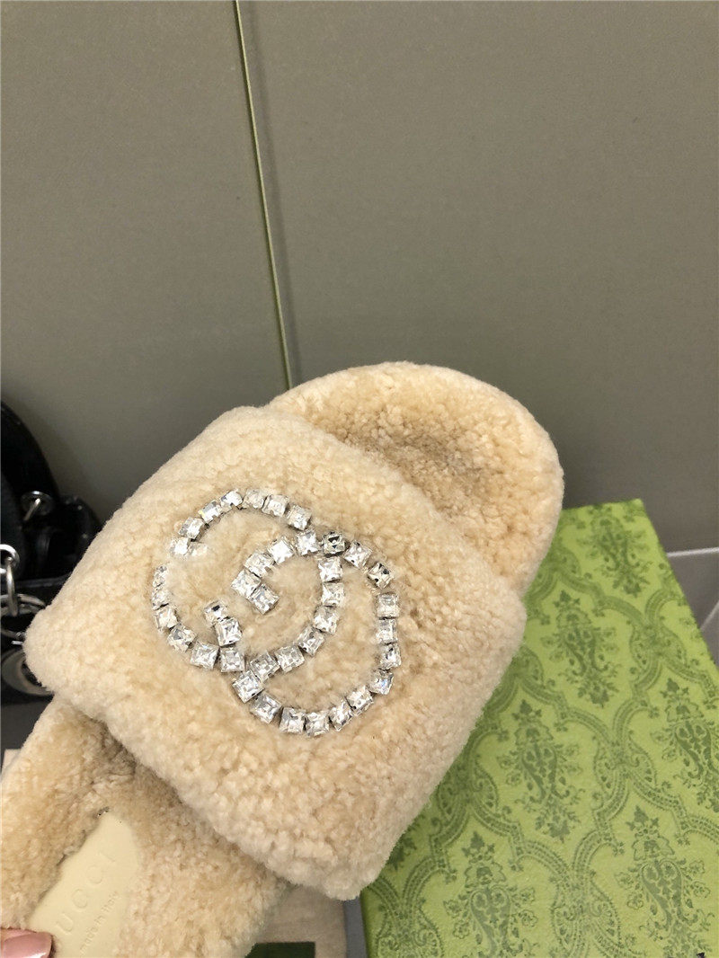 Gvc*1 rhinestone gg shearling slides beige
