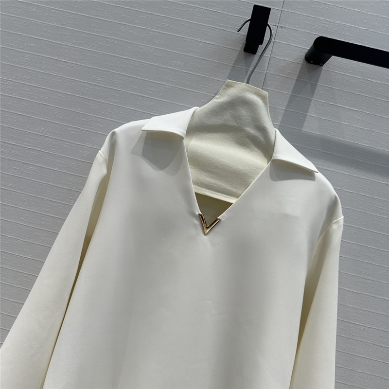 Va1e*ntin0 long sleeve v neck dress replica d&g clothing