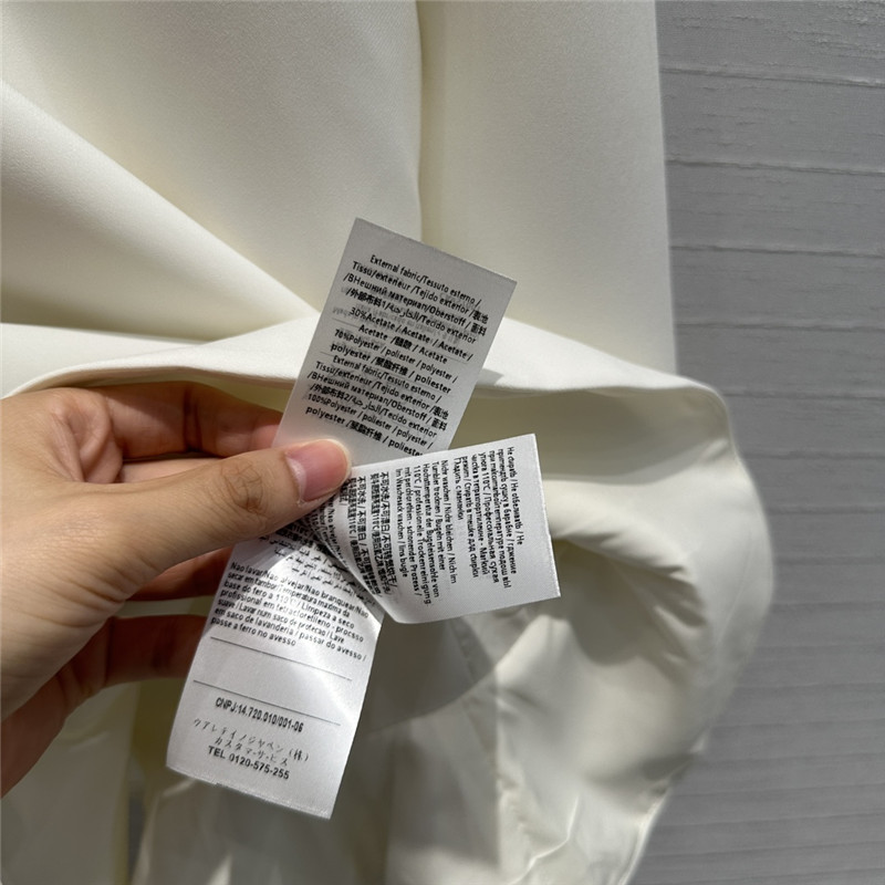 Va1e*ntin0 long sleeve v neck dress replica d&g clothing