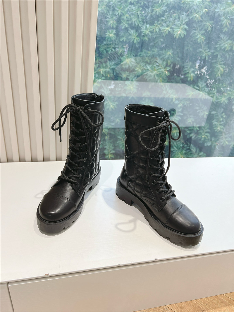 D10r d-unit black quilted cannage calfskin ankle boots
