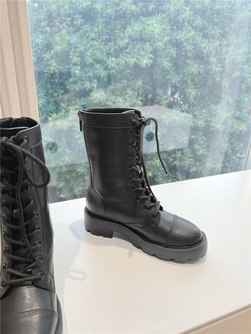 D10r platform lace-up black leather boots