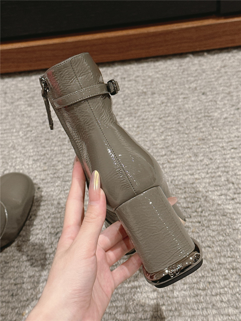 Roger Vivier Viv’ Gray Patent Leather Podium Booties