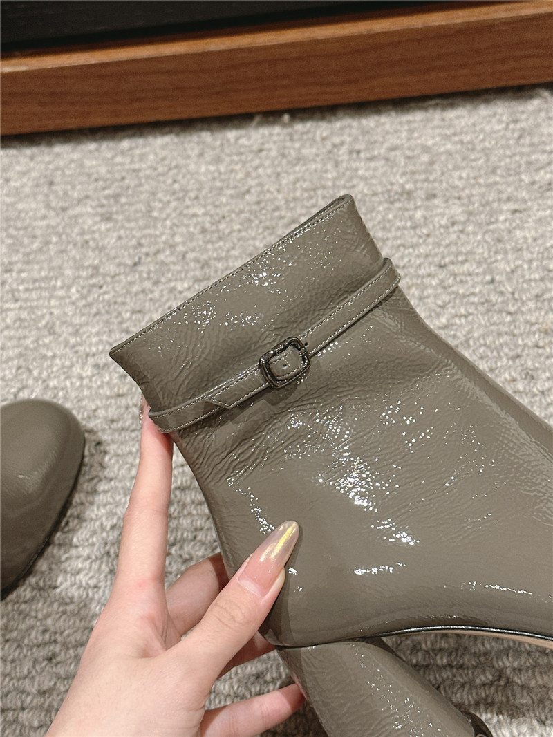 Roger Vivier Viv’ Gray Patent Leather Podium Booties