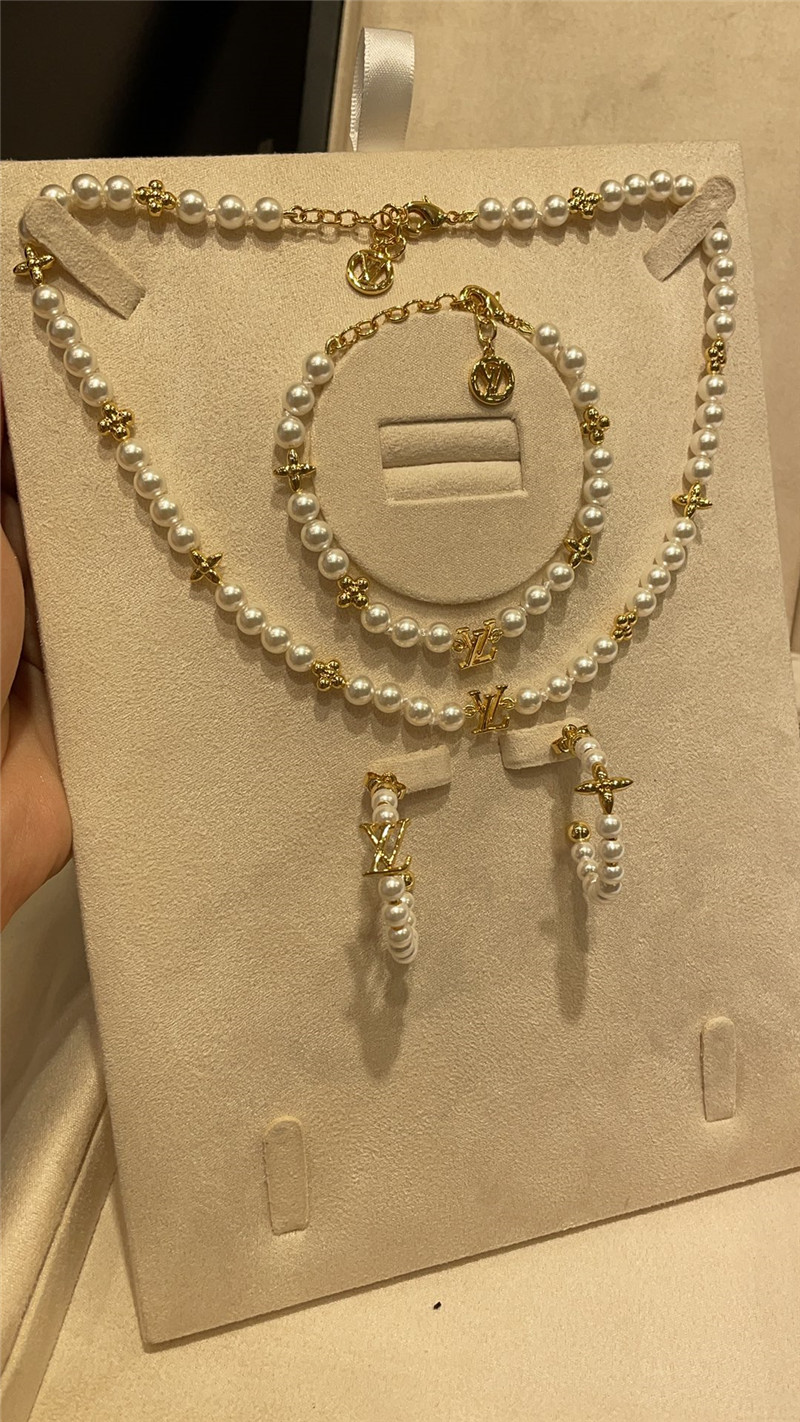 l0vis Vvtt0n lv green gold flower pearl bracelet