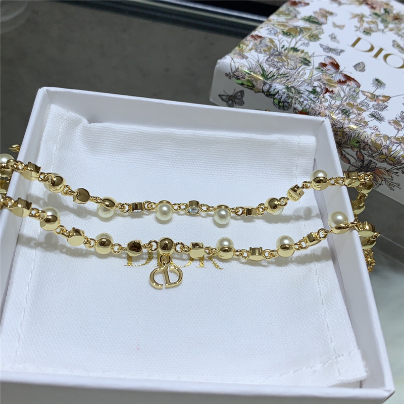 D10r pearl crystal cd necklace