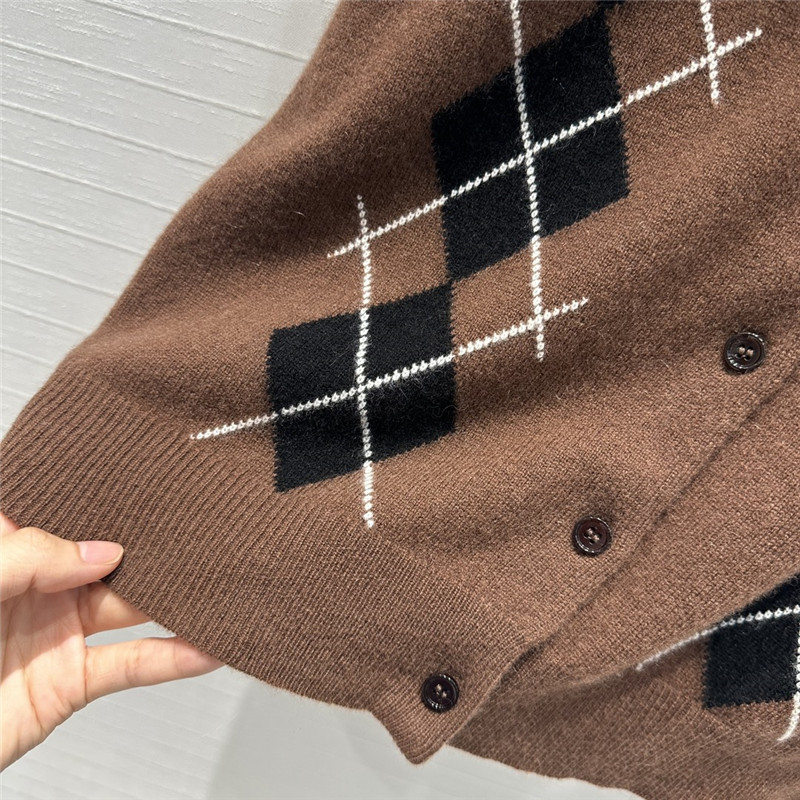 M1um1u letter cashmere cardigan replicas clothes