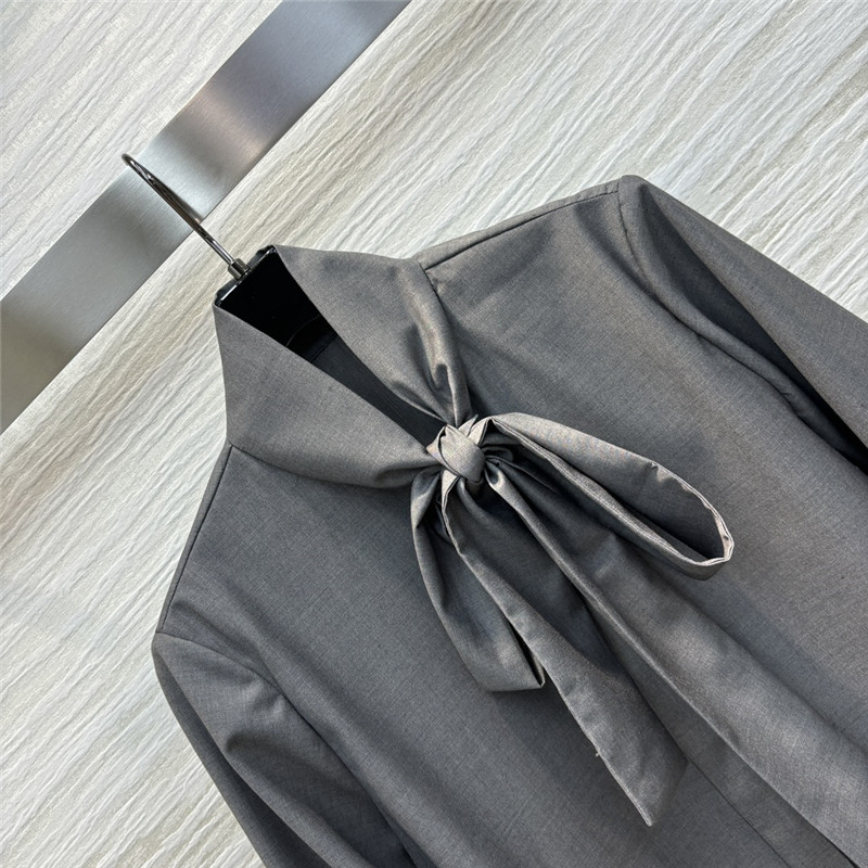 Va1e*ntin0 high-grade grey ribbon shirt replica clothing