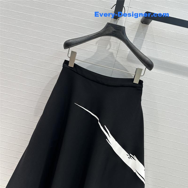 Va1e*ntin0 colorblock graffiti skirt replica d&g clothing