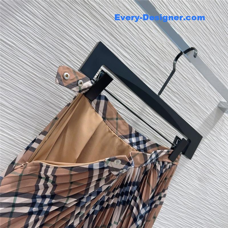 Bv*b*rry colorblock plaid skirt replica d&g clothing