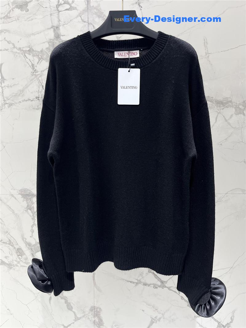 Va1e*ntin0 rose inlay wool sweater replica clothing sites
