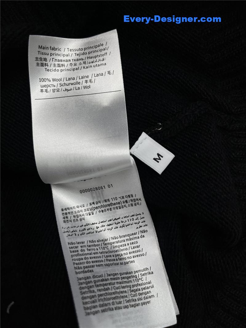 Va1e*ntin0 rose inlay wool sweater replica clothing sites