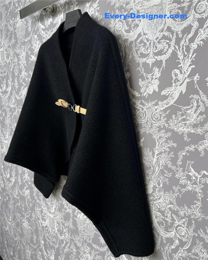 l0vis Vvtt0n lv leather button cape coat replica clothing