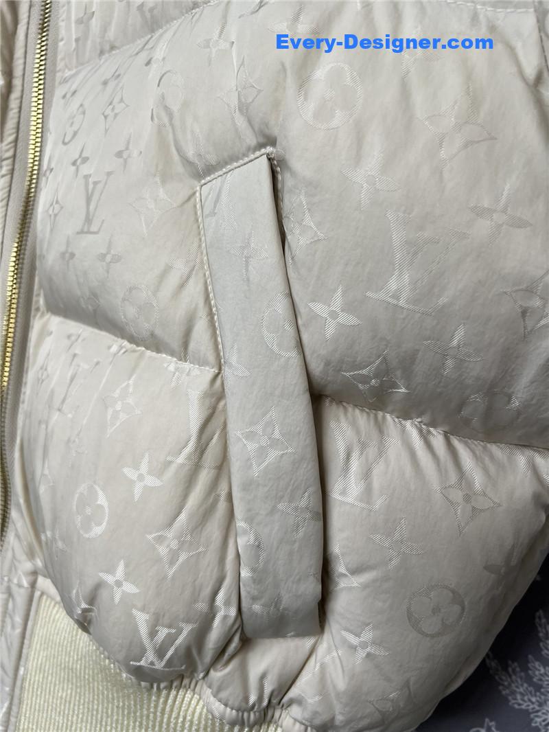 l0vis Vvtt0n lv logo obscure stand collar jacket replica clothes