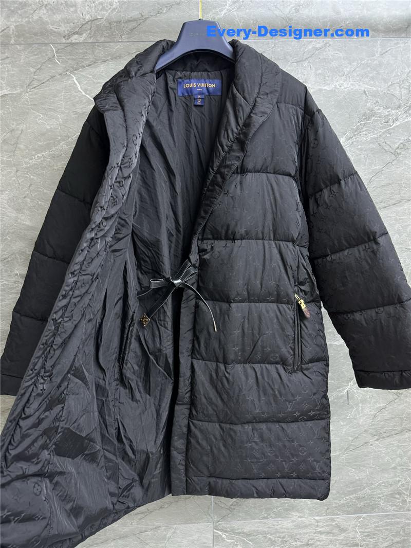 l0vis Vvtt0n lv mid-length down jacket replicas clothes