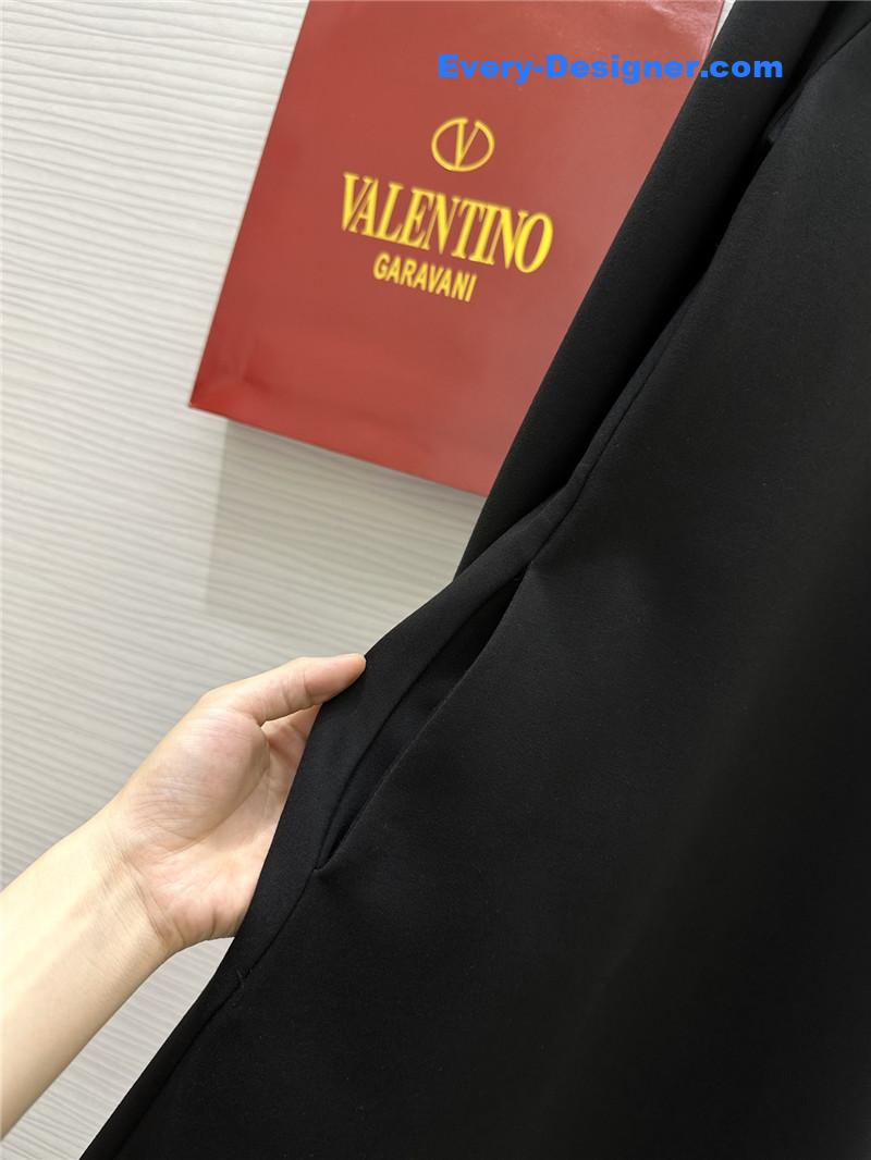 Va1e*ntin0 long sleeve dress replicas clothe