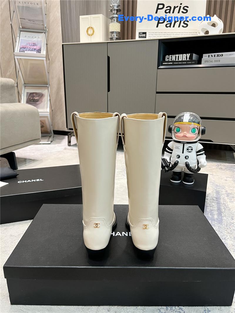 Ch**el white calfskin pointed toe mid boots