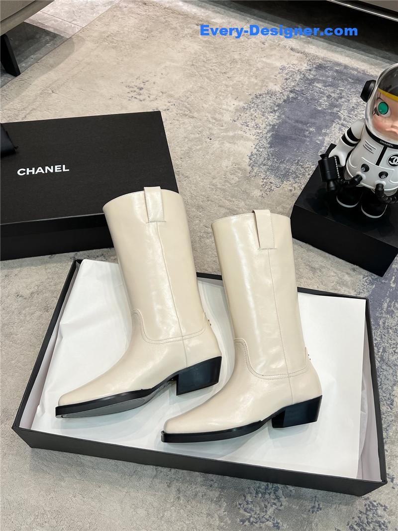 Ch**el white calfskin pointed toe mid boots