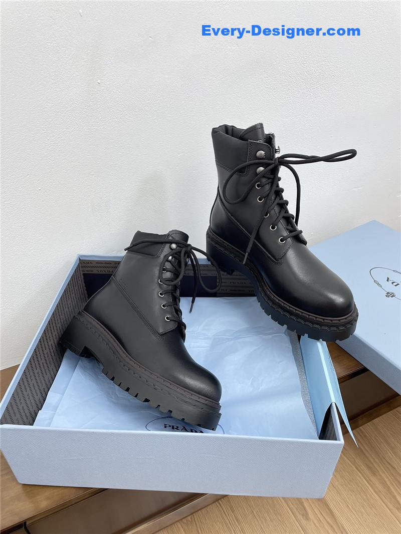 Pra*a leather work boots in black
