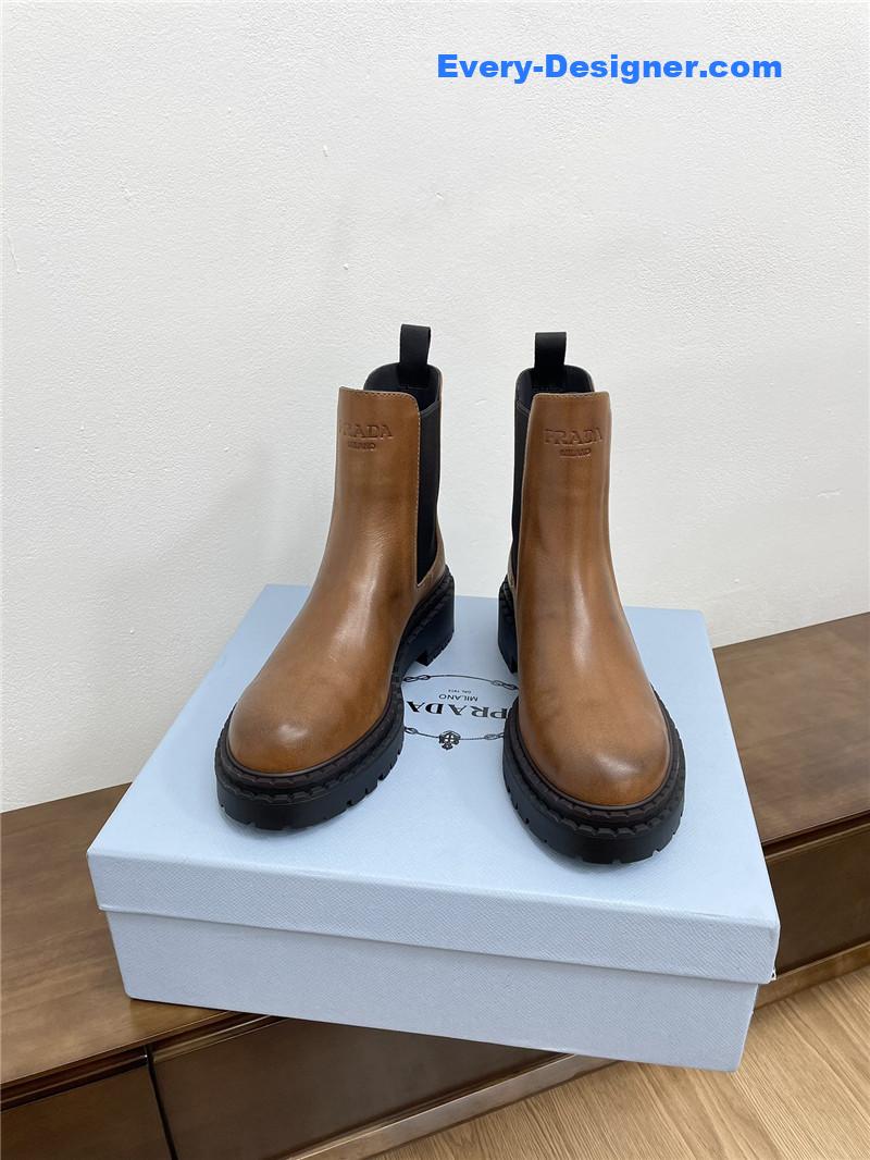 Pra*a brown calf leather chelsea boots