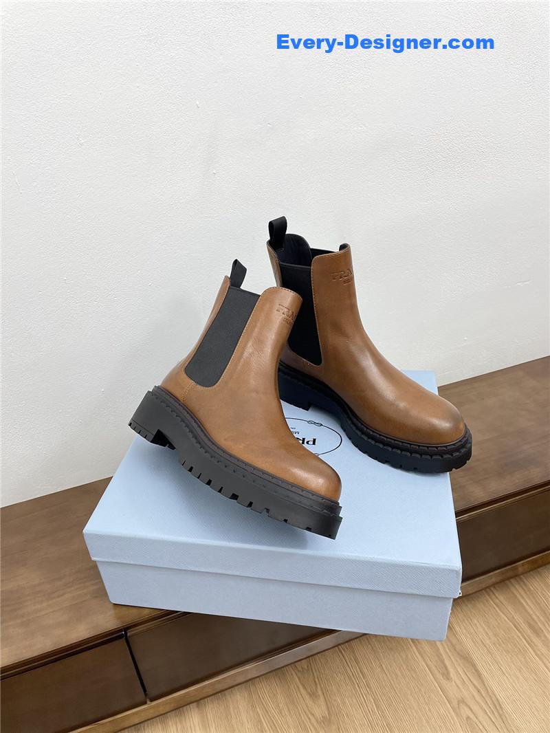 Pra*a brown calf leather chelsea boots