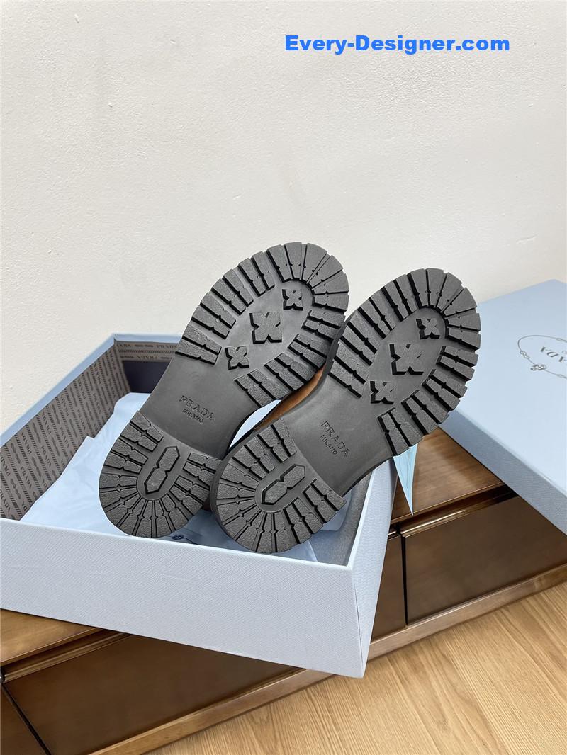 Pra*a brown calf leather chelsea boots