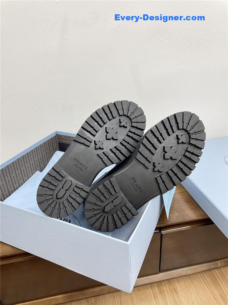 Pra*a calf leather chelsea boots