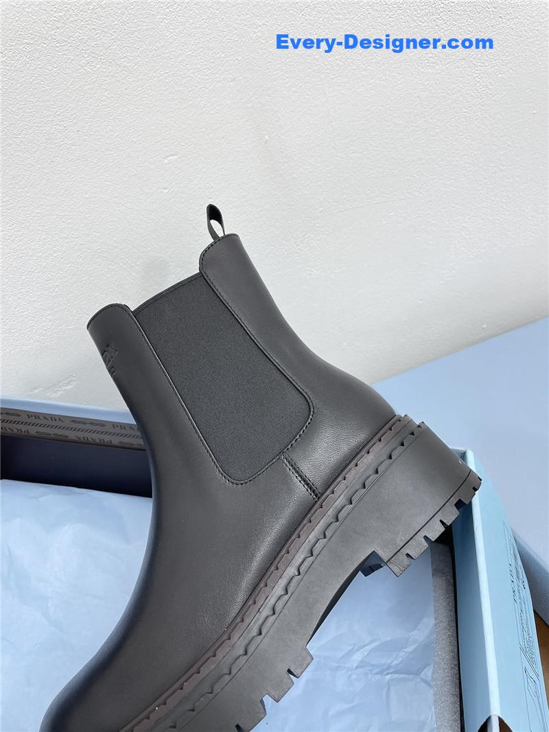 Pra*a calf leather chelsea boots