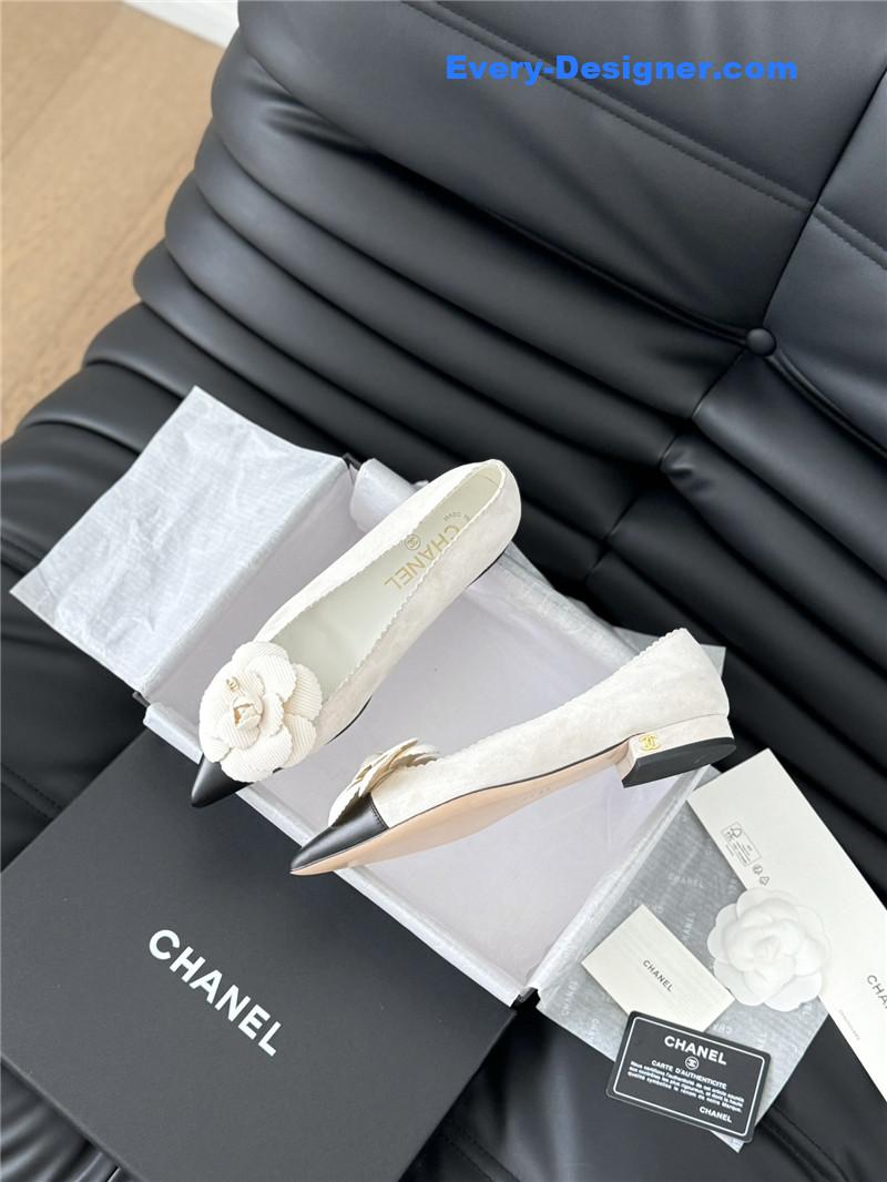 Ch**el camellia white suede flat pumps