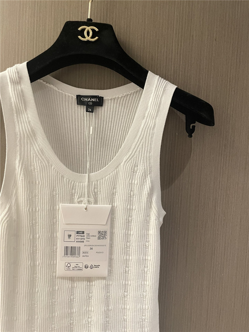 Ch**el logo vestcheap replica designer clothes