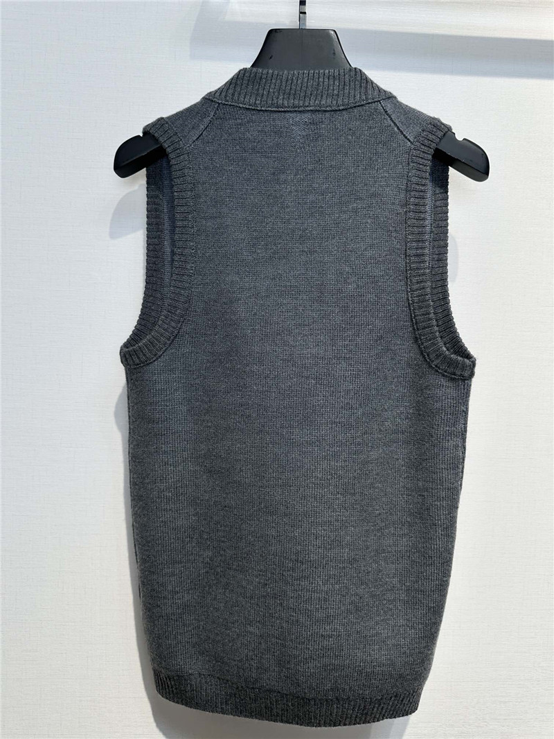 b0tt*ga Ven*ta grey v-neck vest replica clothing sites