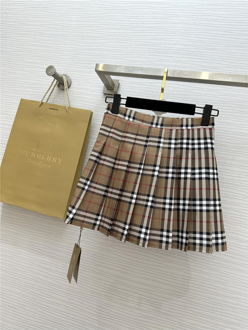 Bv*b*rry color matching plaid skirt cheap replica designer clothes