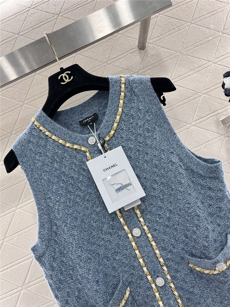 Ch**el crewneck chain-trim cardigan vest in blue