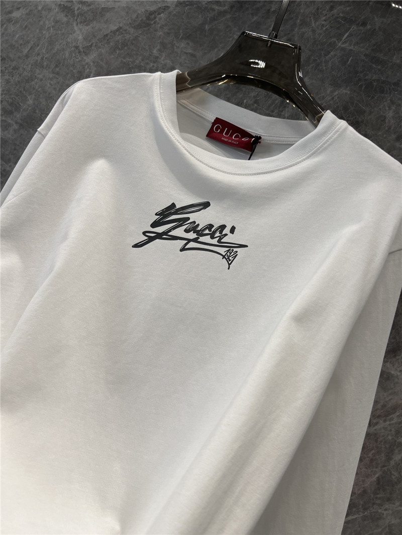 Gucci crew neck long sleeve T-shirt replica d&g clothing