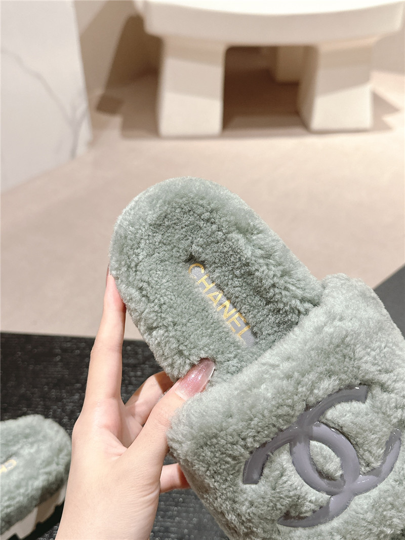 Ch**el green wool home slide slippers
