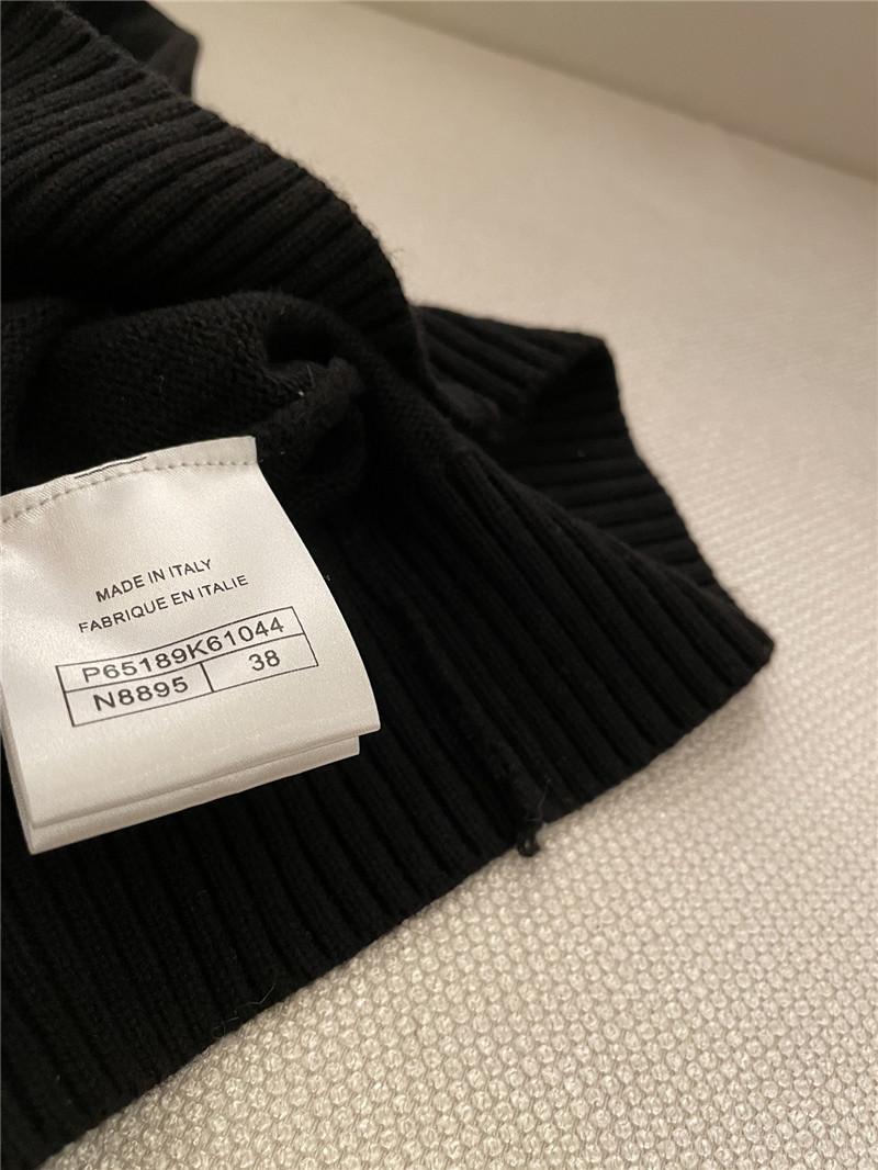 Chanel Trunlocks Crop Cardigan Black