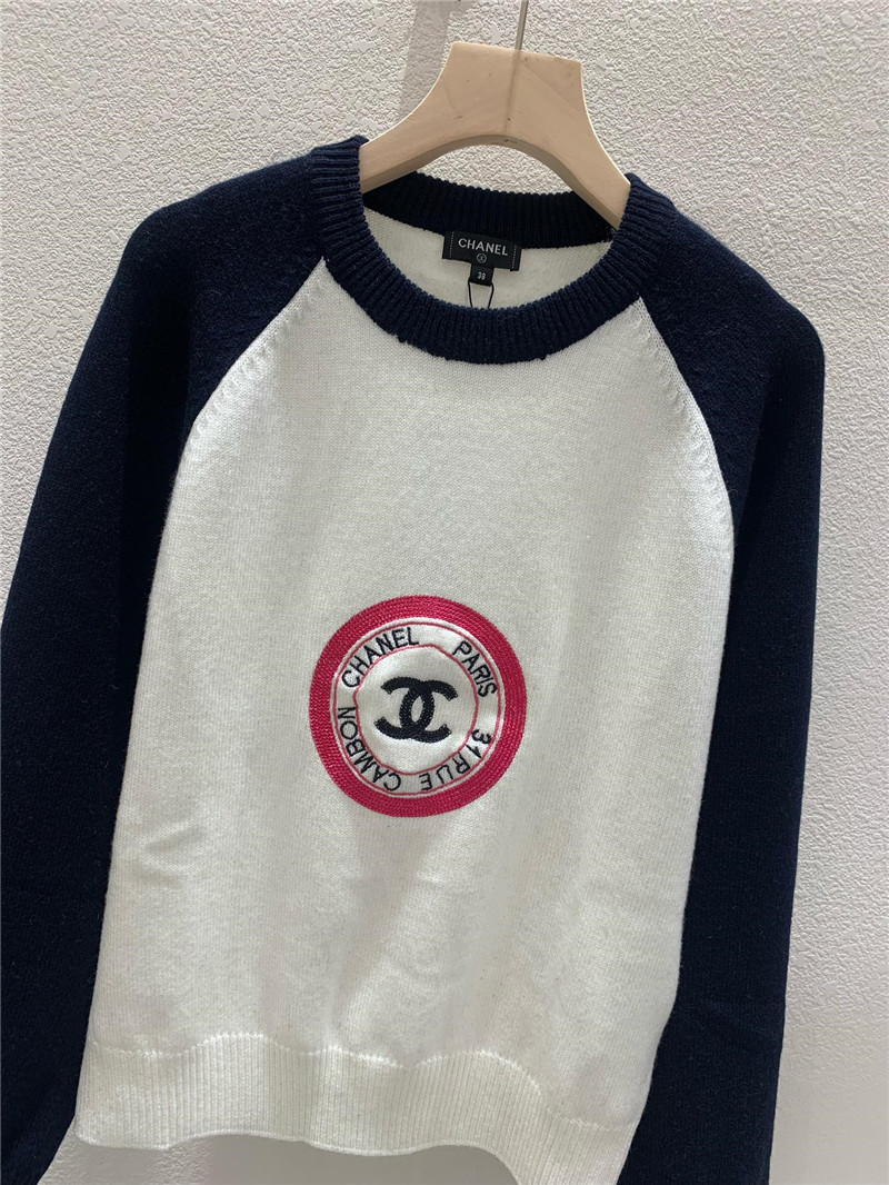 Ch**el embroidery raglan sleeves knit pullover black/white