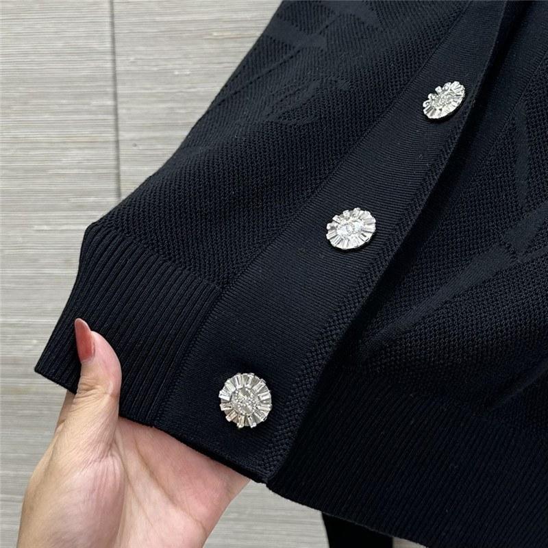 Ch**el crop jacquard v-neck cardigan black