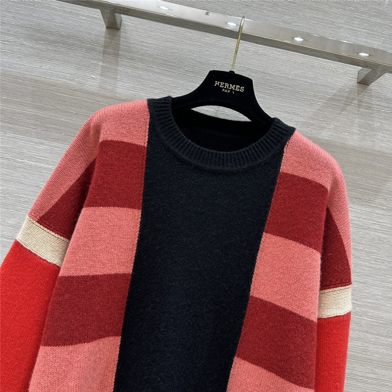 H**me5 lettres equestres long-sleeve sweater navy