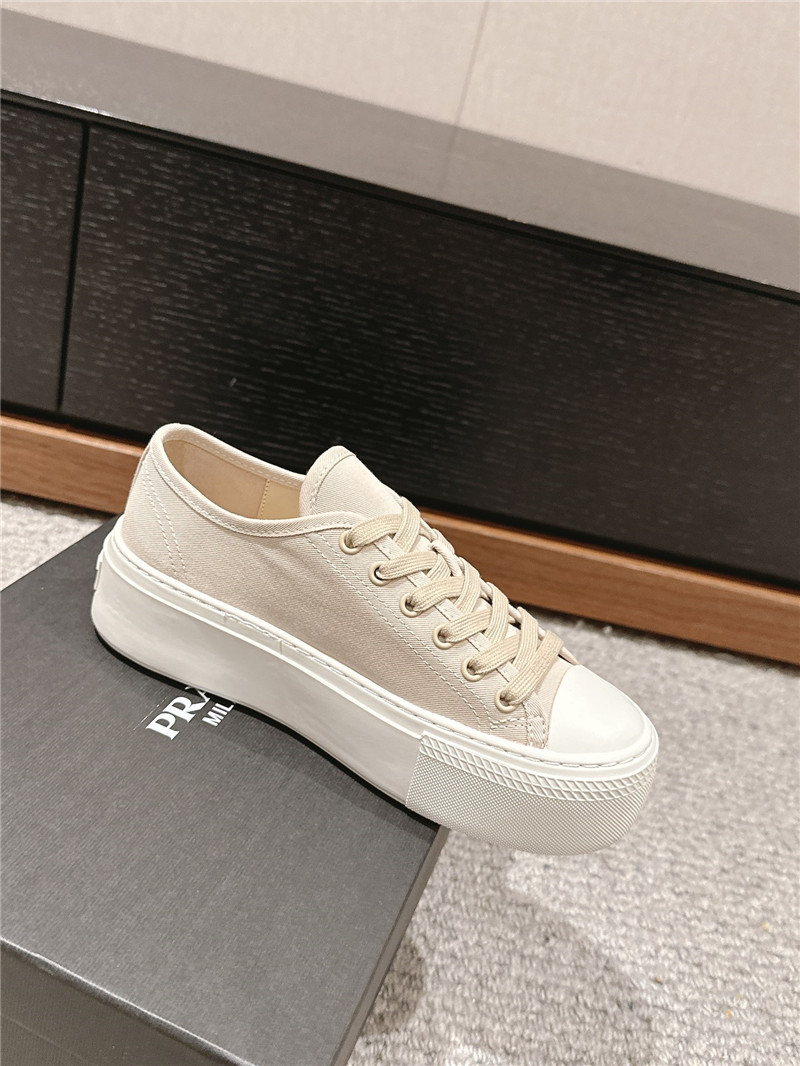 Pra*a beige lace-up platform canvas sneakers