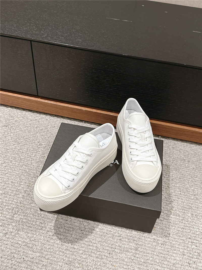 Pra*a lace-up platform canvas sneakers