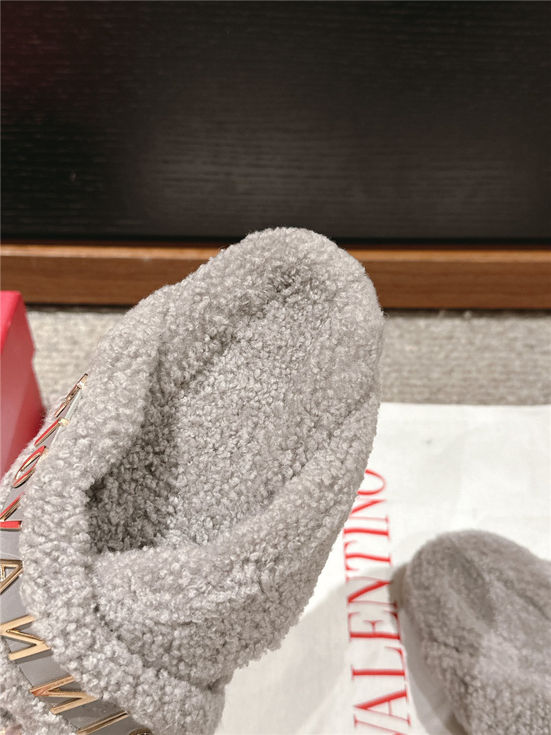 Va1e*ntin0 giovanni grey shearling slides